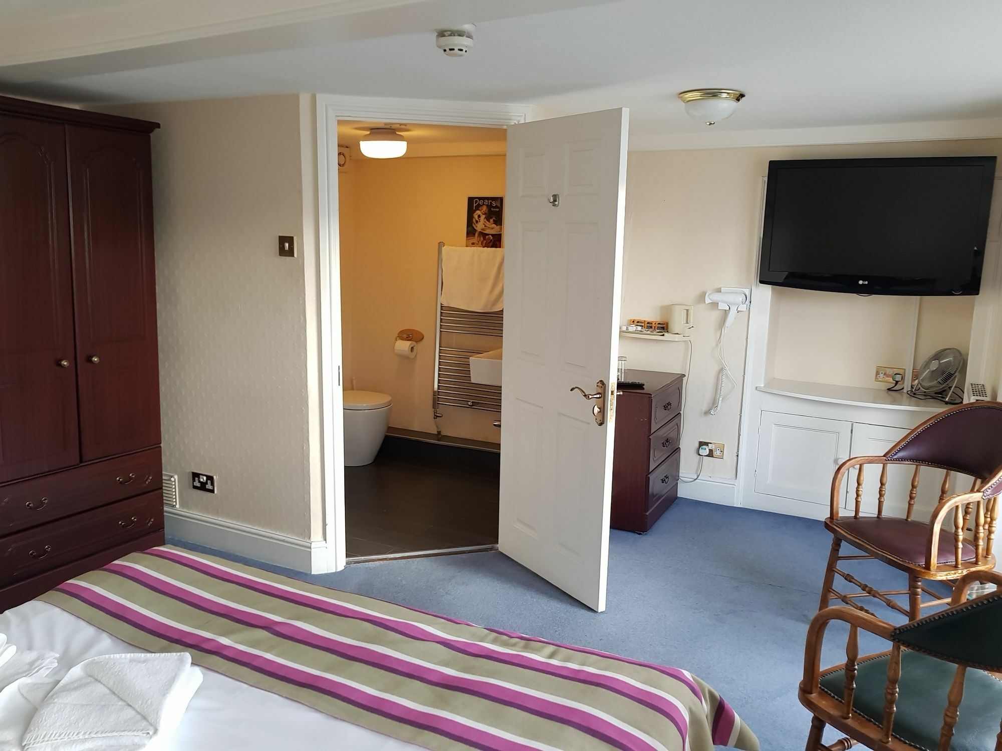 Harry'S Hotel & Restaurant Aberystwyth Dış mekan fotoğraf