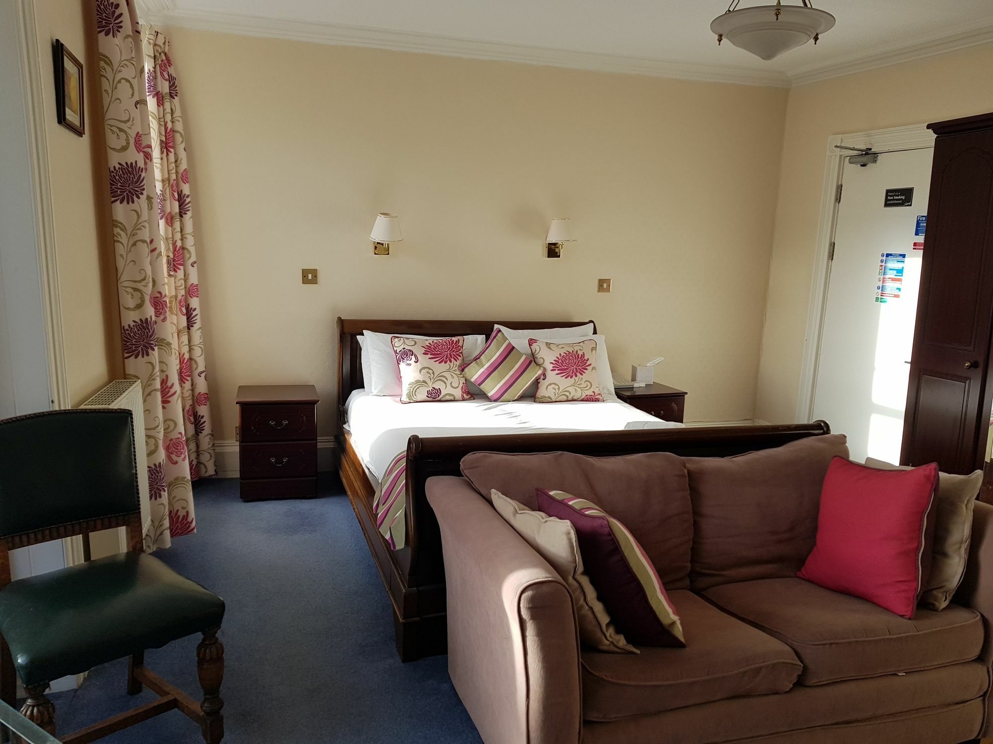 Harry'S Hotel & Restaurant Aberystwyth Dış mekan fotoğraf
